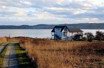 Inn At Barnum Point Camano Exterior photo