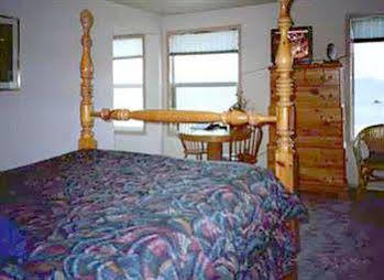 Inn At Barnum Point Camano Exterior photo